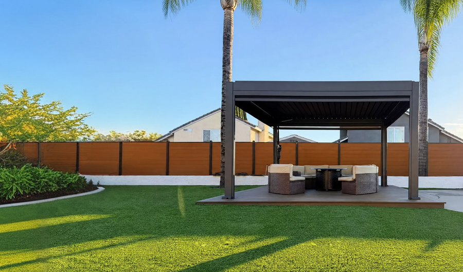 A Modern Backyard Retreat for the Whole Family
